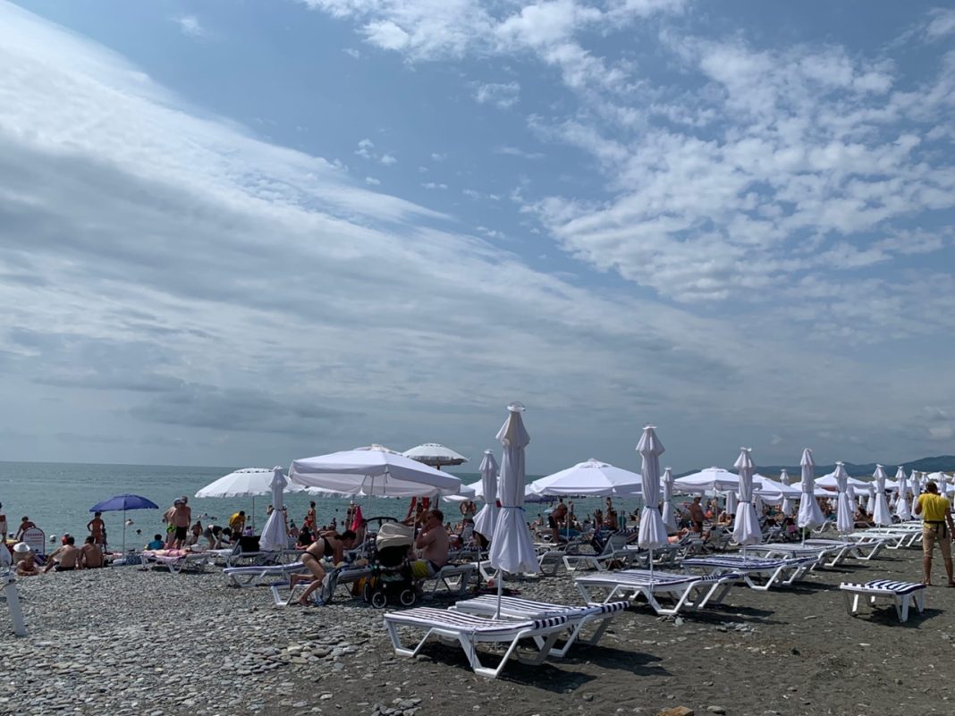 В Сочи с 1 мая откроются пляжи