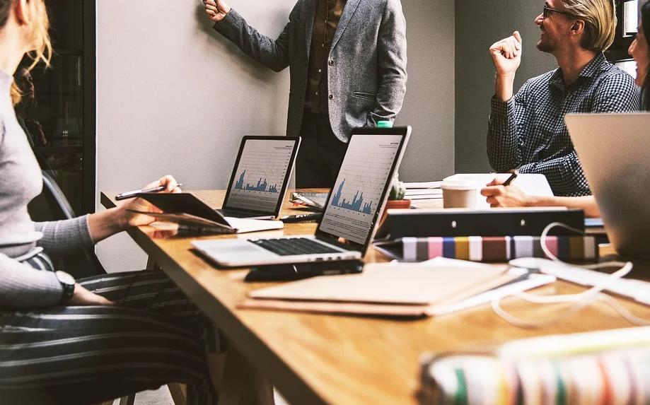 Россиянам рассказали, как будет оплачиваться работа в майские праздники