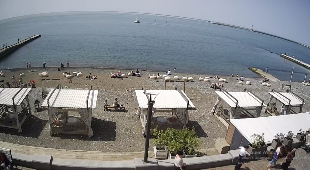 Море поймало дзен: сочинцев заворожила мега-спокойная морская гладь