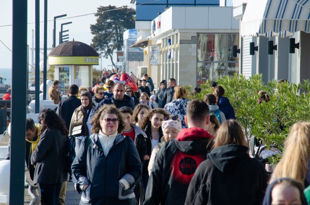 В глазах раздвоится: в Сочи хотят установить рекорд, собрав близнецов