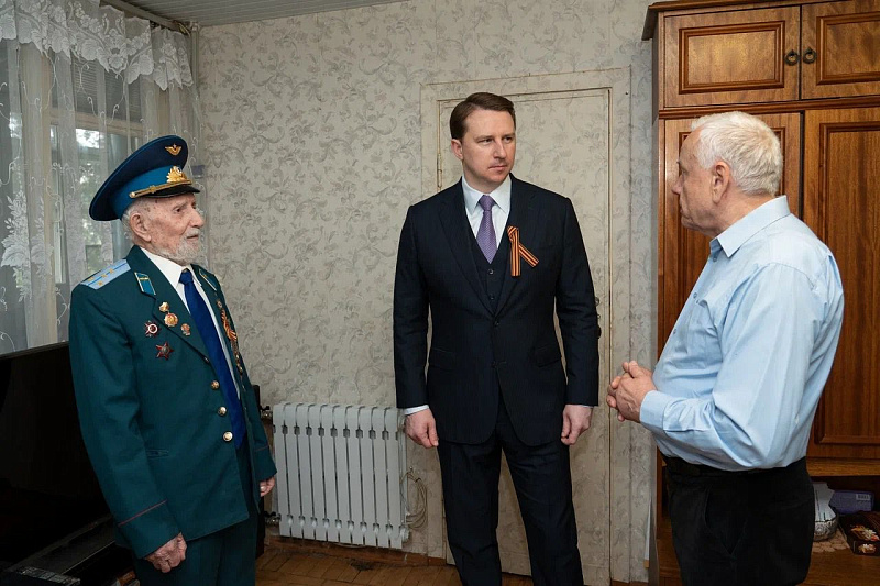 В Сочи поздравляют ветеранов с 77-й годовщиной Великой Победы 2
