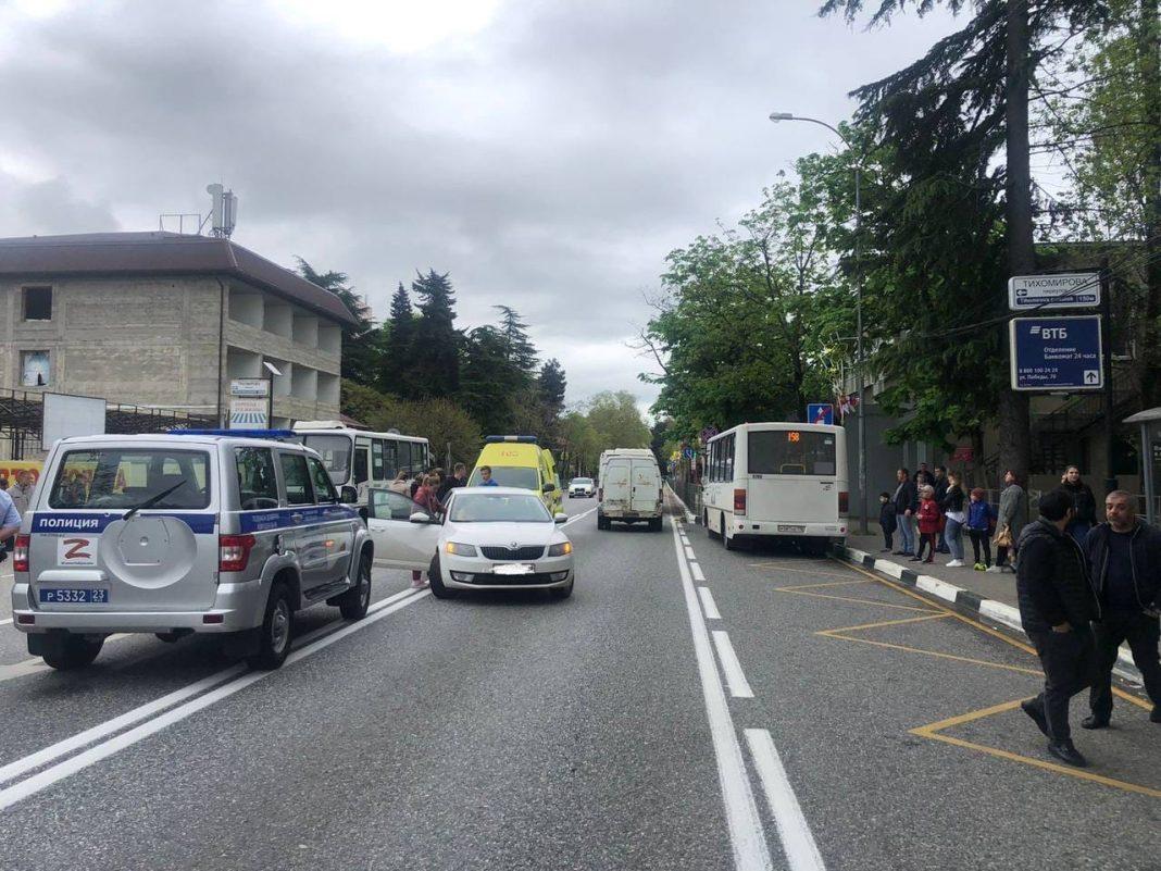 А водителю отвечать: школьник в Сочи угодил под колеса автомобиля