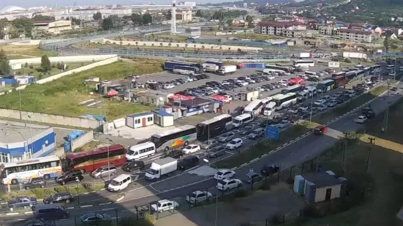 В Сочи могут ликвидировать пункт пропуска между Абхазией и Россией