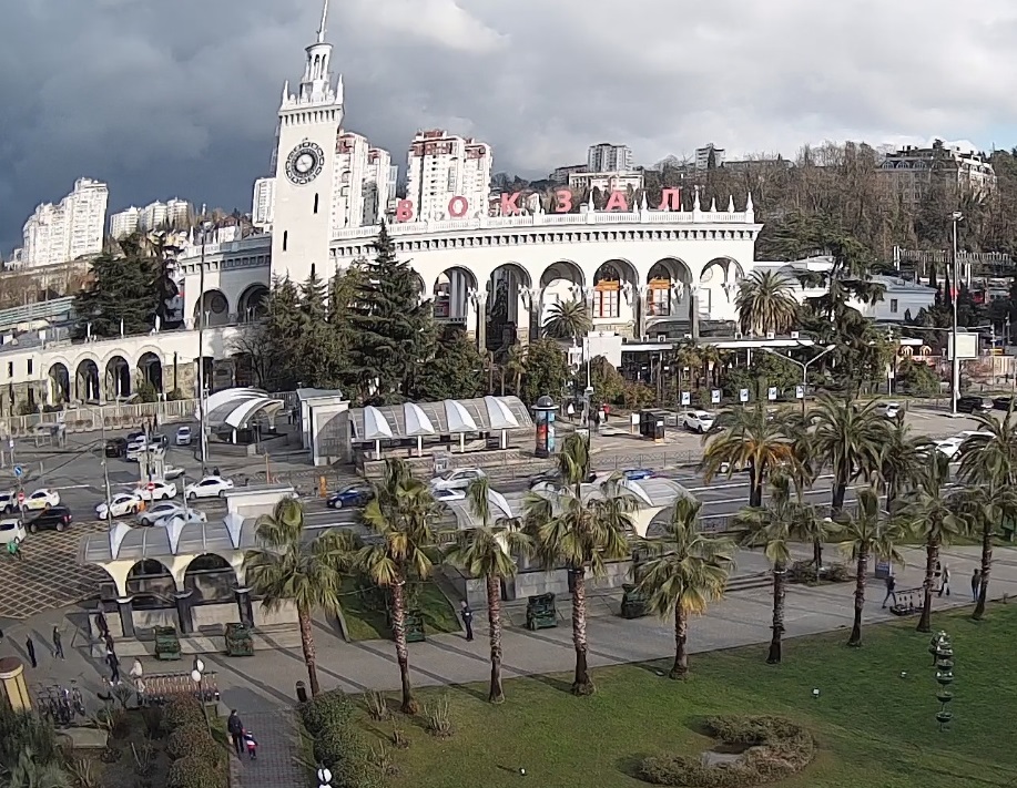 Сочи или Адлер? Житель курорта дал совет туристам где остановиться