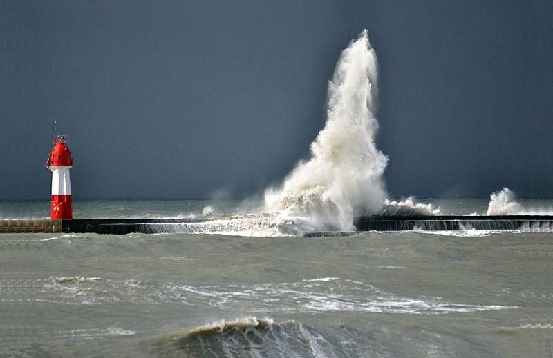 Надвигается непогода: в Сочи объявлено штормовое предупреждение