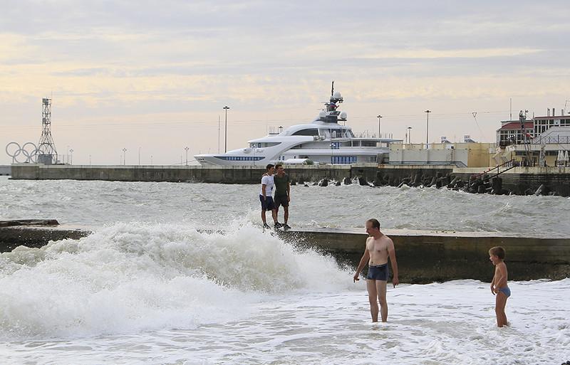 На Кубани прогнозируют дожди и грозы, а в Сочи возможны смерчи