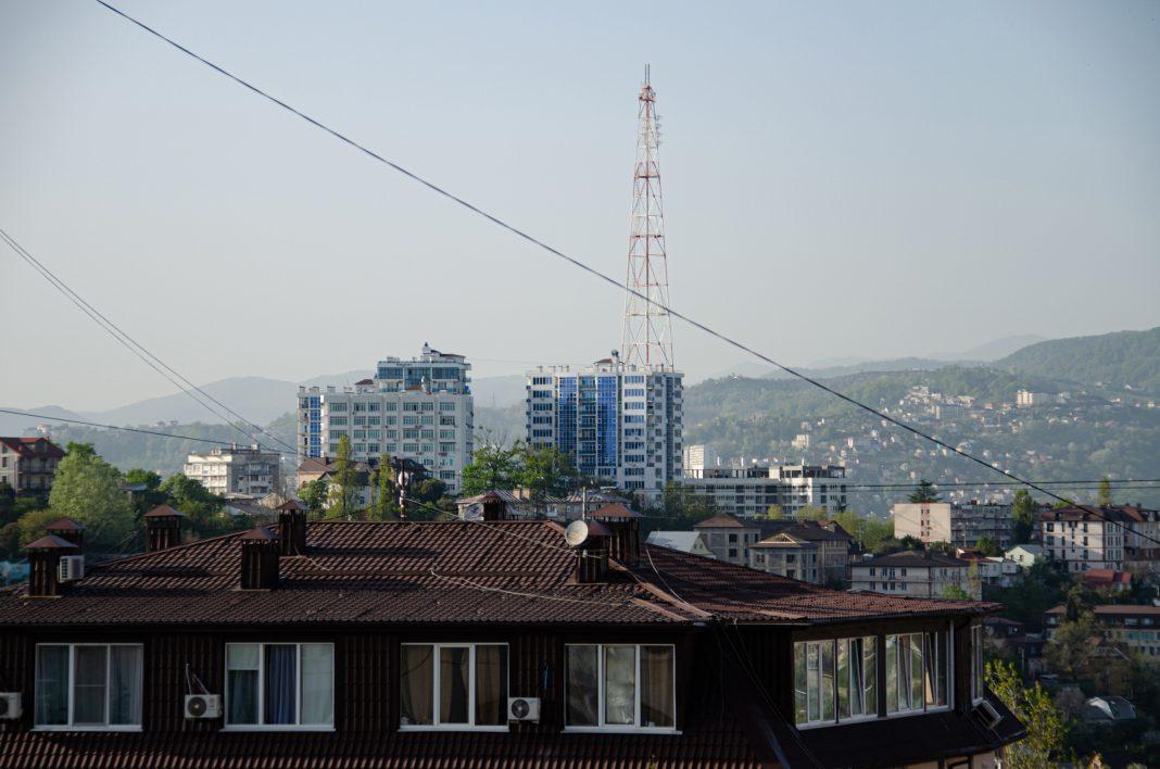 Что там с недвижимостью, уже падает? В Сочи снизили цены на объекты 40% собственников