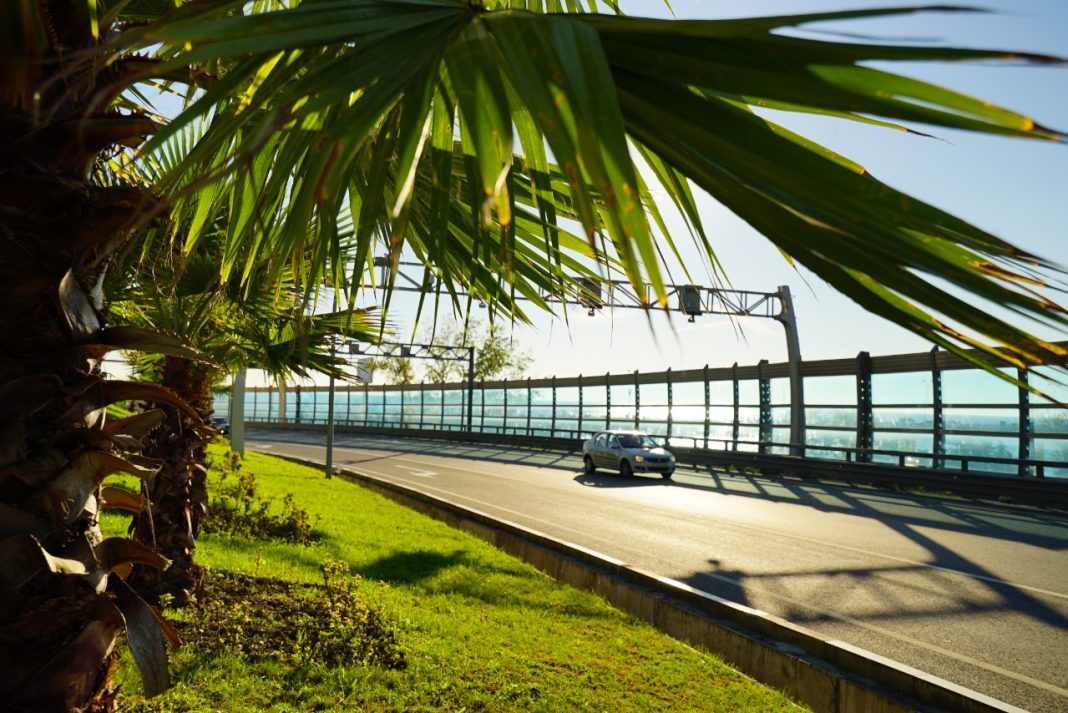 Путь свободен: на трассе Джубга-Сочи сняли все реверсы