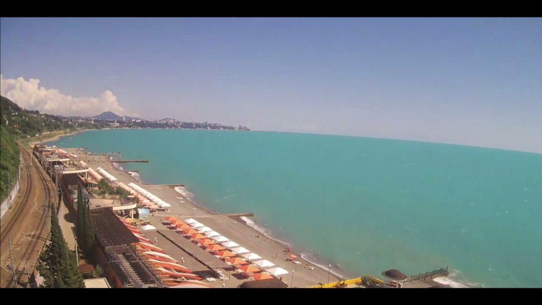 Сочинские Мальдивы: появилось объяснение бирюзового цвета моря