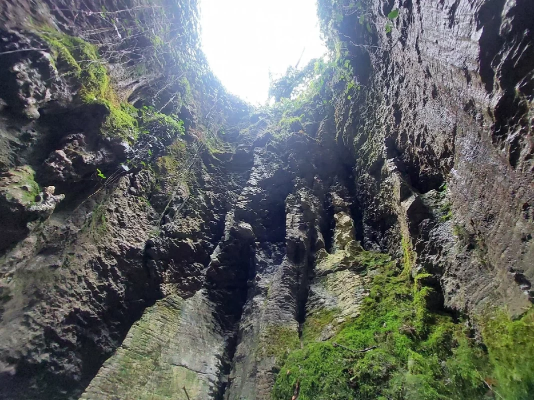 В Сочи нашли подземный водопад
