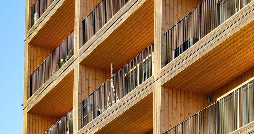 Избушки на новый лад: в России построят многоэтажки из дерева