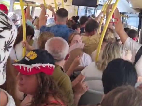 Такой треш: в Сочи пассажиры автобусов жалуются на духоту (Видео)