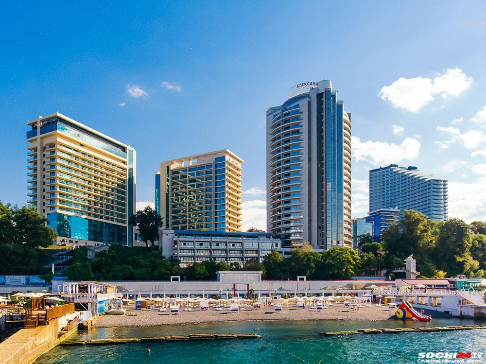 Россиянам озвучили три крупных города, в которых больше всего подешевело жильё. Сочи в их числе