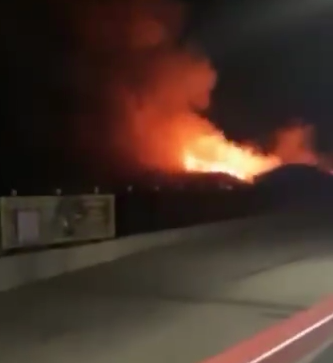 На Чёрном море ночью загорелся аквапарк