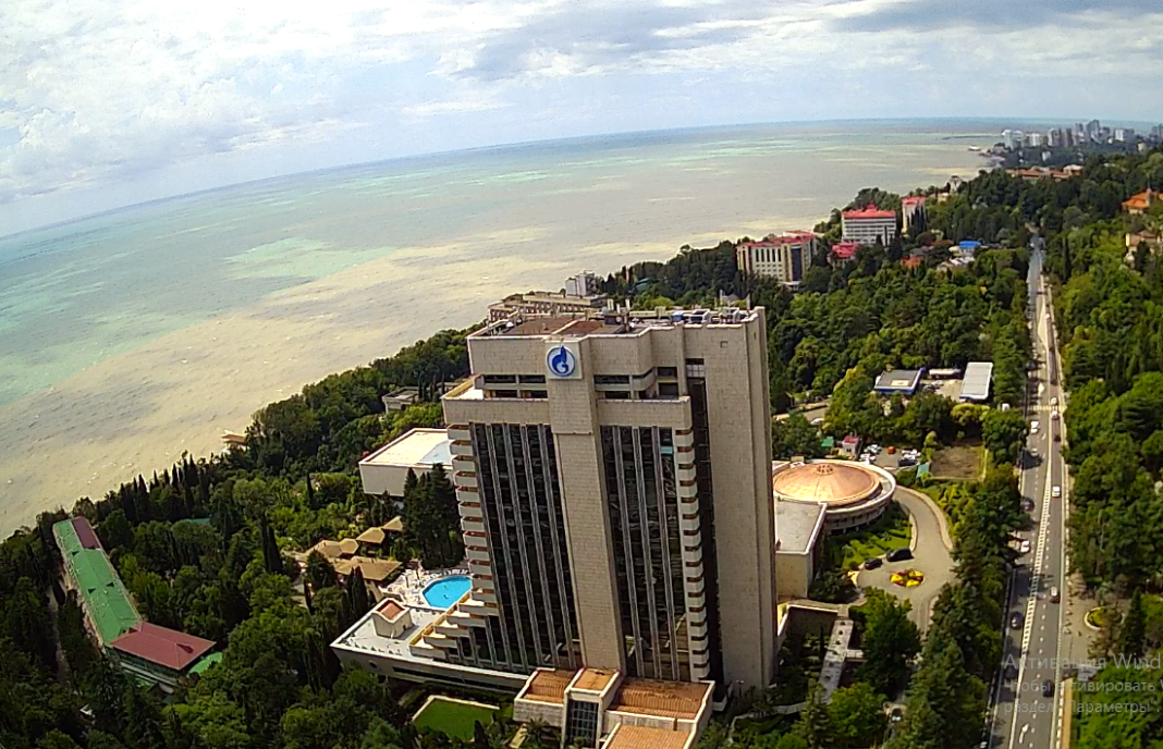 На Сочи надвигается новая волна грозового фронта: действует штормовое предупреждение