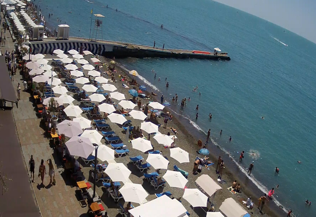 Сочи ждёт тропическая жара и опасное солнце