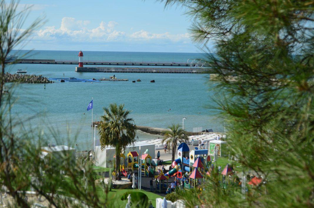 Сенатор предложил бойкотировать Болгарию и ехать в Сочи