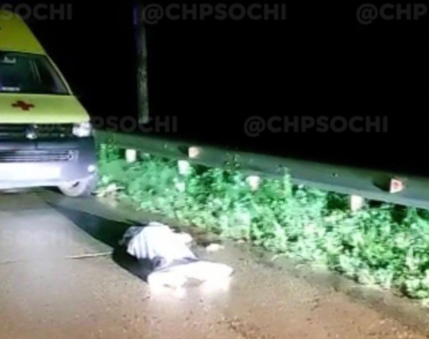 В Сочи ищут водителя, сбившего насмерть пешехода