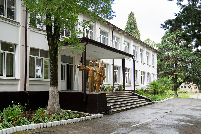 В Сочи следят за подготовкой школ к новому учебному году