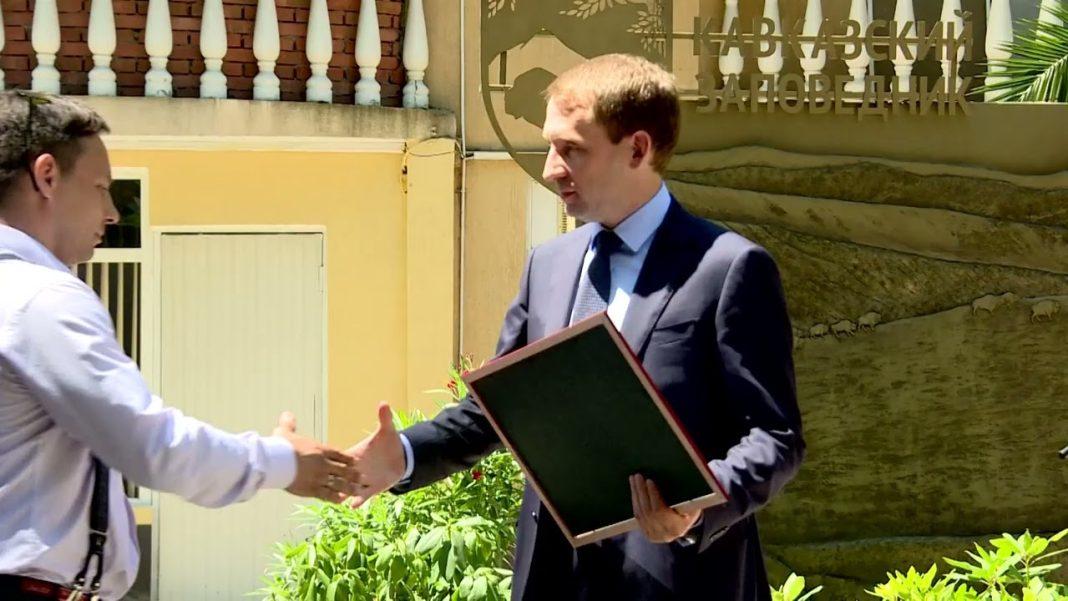 В Сочи открыли первый в России памятник государственному инспектору