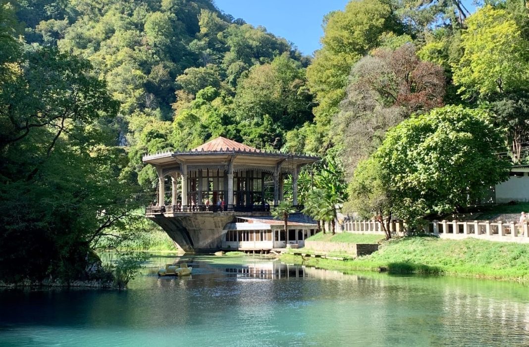 Россиянам рассказали, как дурят туристов в Абхазии