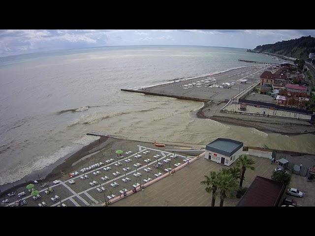 На Черноморских курортах резко остыло море