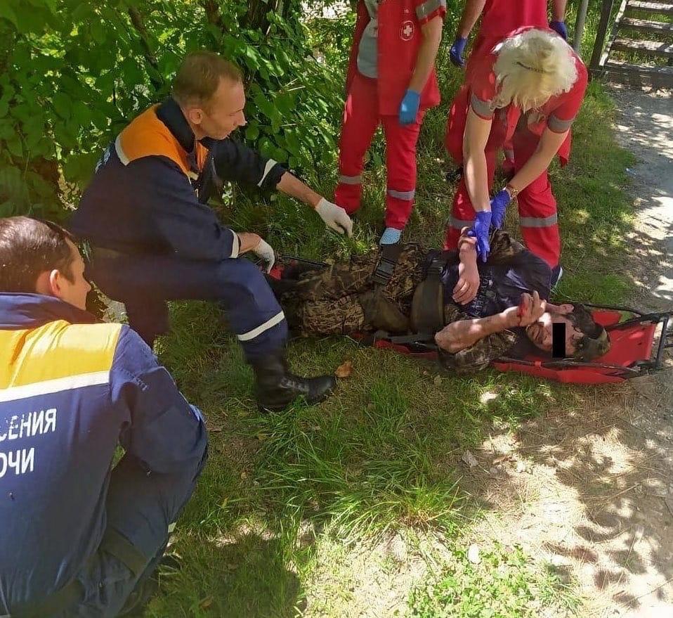 В Сочи мужчина упал с моста в реку в микрорайоне Мацеста