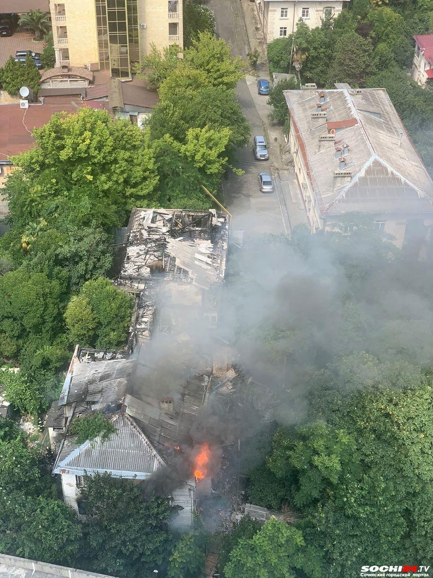 В Центральном районе Сочи произошел пожар