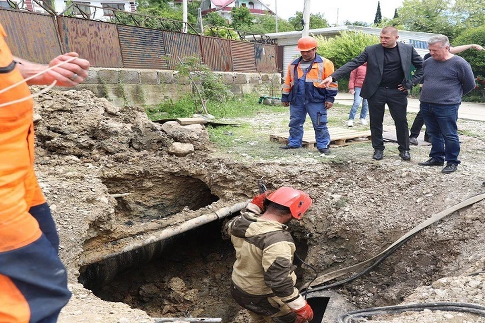 В Сочи произошла крупная авария на водоводе. Горожане на некоторое время останутся без воды