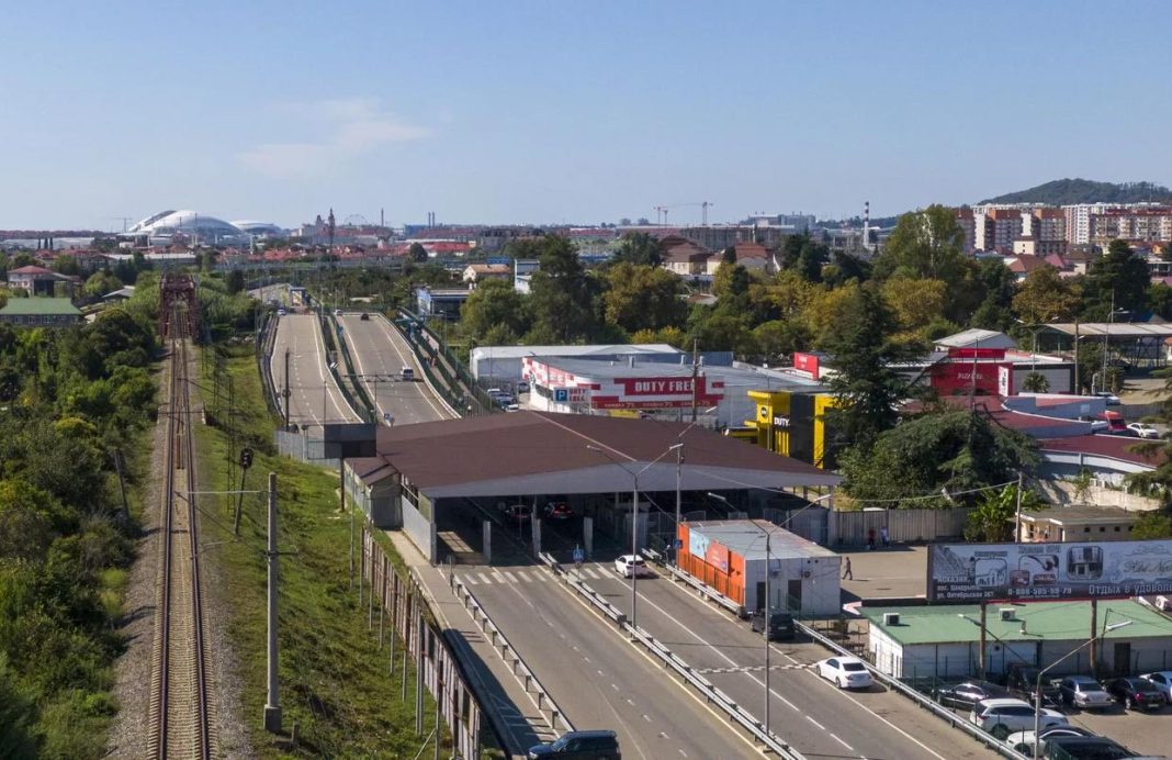 Президент Абхазии заявил, что погранпункт с Россией не соответствует братским отношениям