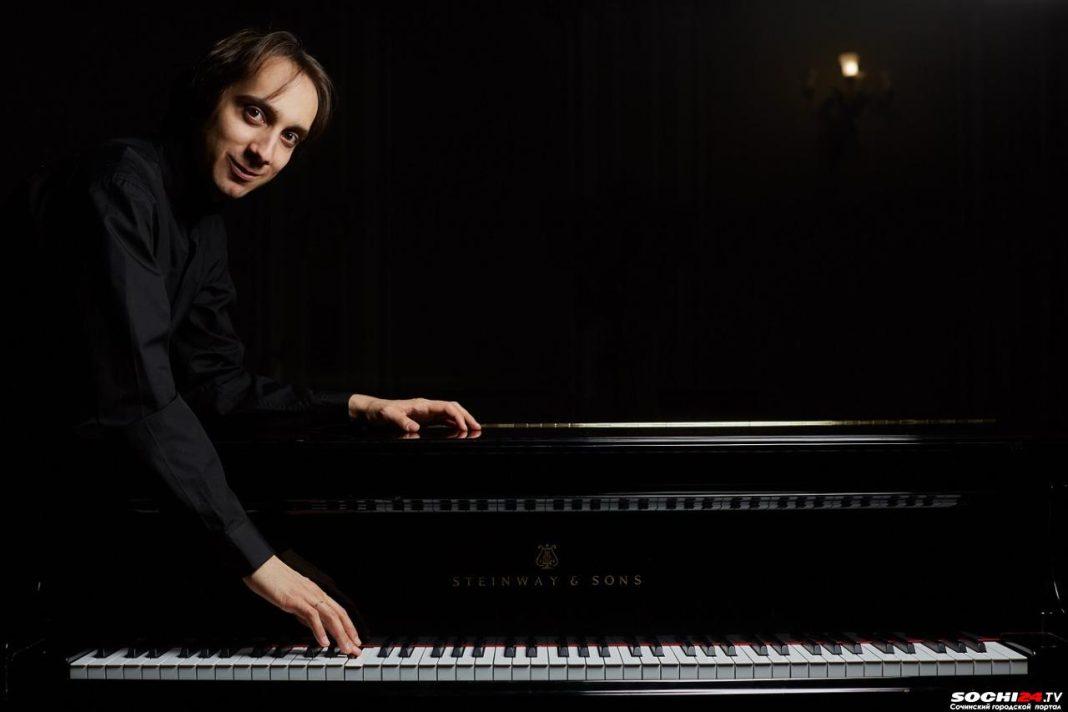 Победитель фортепианного конкурса ClassicPiano в Дубае Мирослав Култышев выступит в Сириусе
