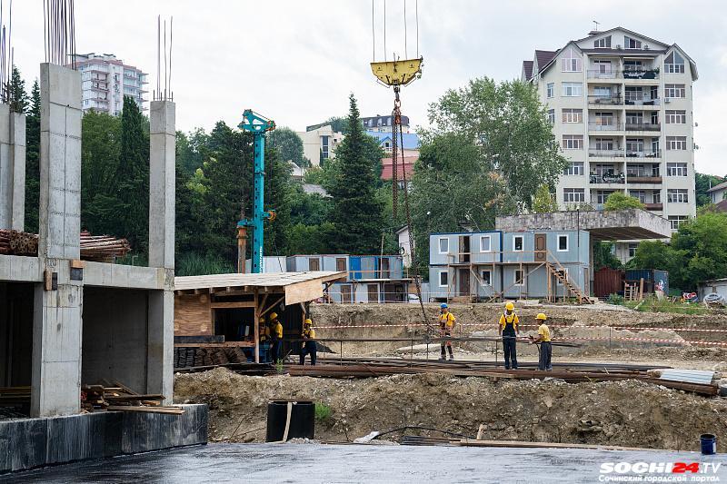 Самый крупный долгострой в Сочи будет сдан в 2023 году