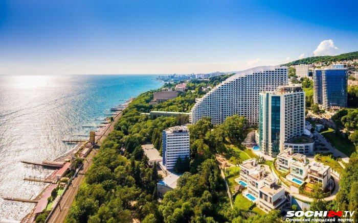 Представители туристической индустрии рассказали, куда лучше поехать — в Сочи или Крым