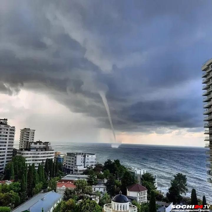 Сочи снова может настигнуть непогода