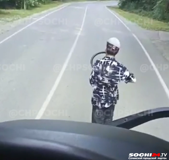 Уберите этого с рулём: в Сочи появился водитель невидимого авто