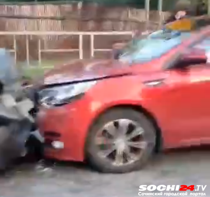 “Девятка” лоб в лоб столкнулась с “КИА” на трассе Джубга-Сочи