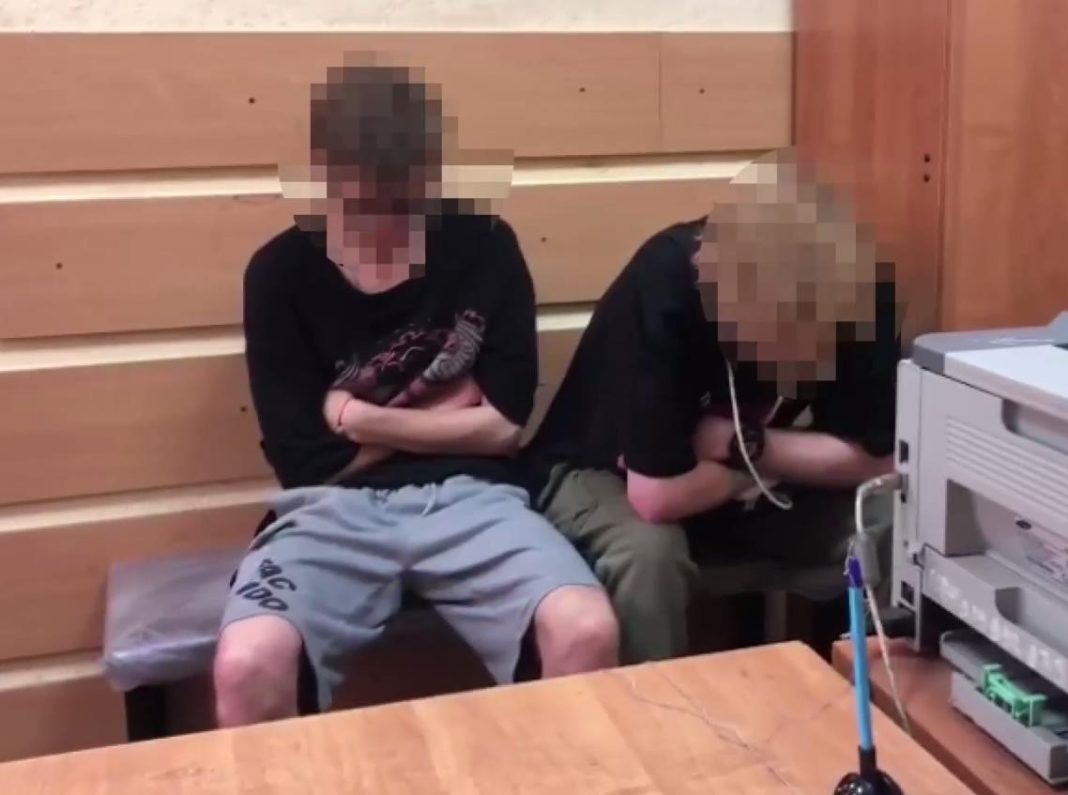 В Сочи пассажир такси вез 100 свертков с героином