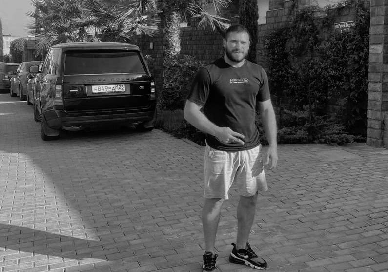 Будьте бдительны! Полиция Сочи разыскивает подозреваемого в тяжком преступлении