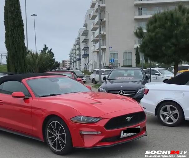 Россияне перестали покупать люксовые иномарки