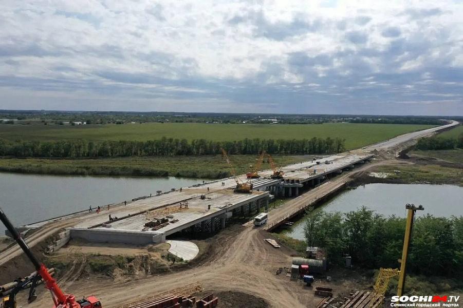 Соединяют берега: в Краснодарском крае строят восемь автомобильных мостов