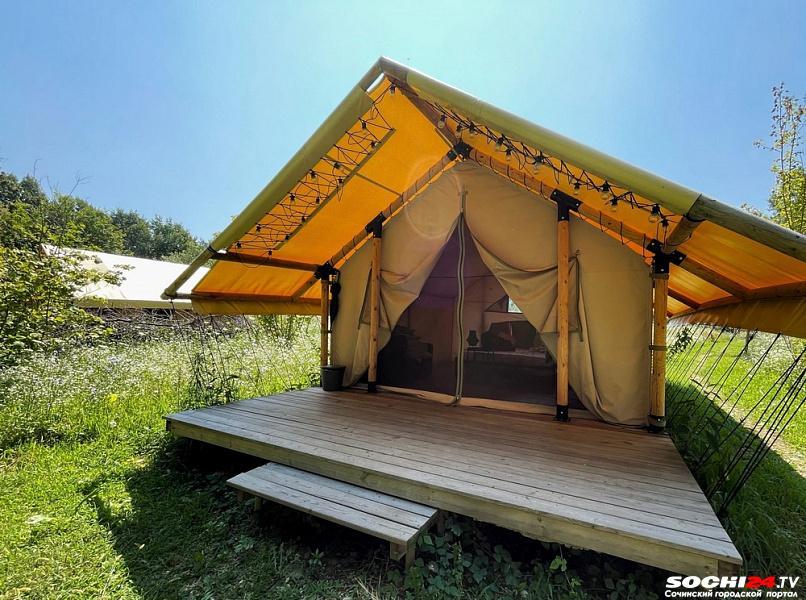 Деньги на палатку: В Сочи продлили приём заявок на субсидии для модульных отелей