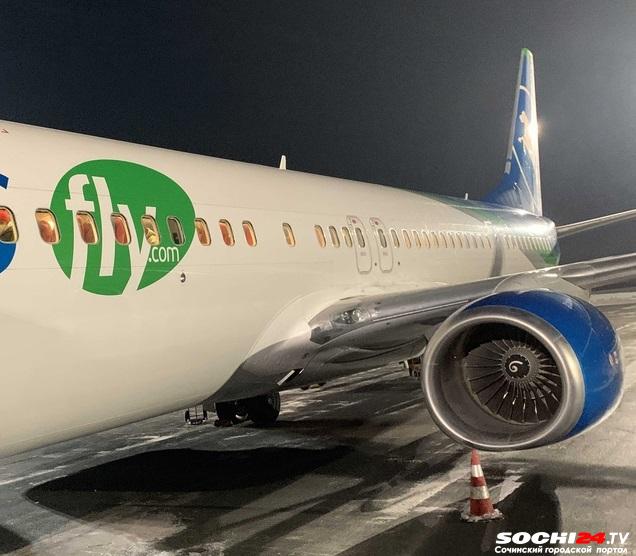 Летевший из Саранска в Сочи самолет совершил экстренную посадку