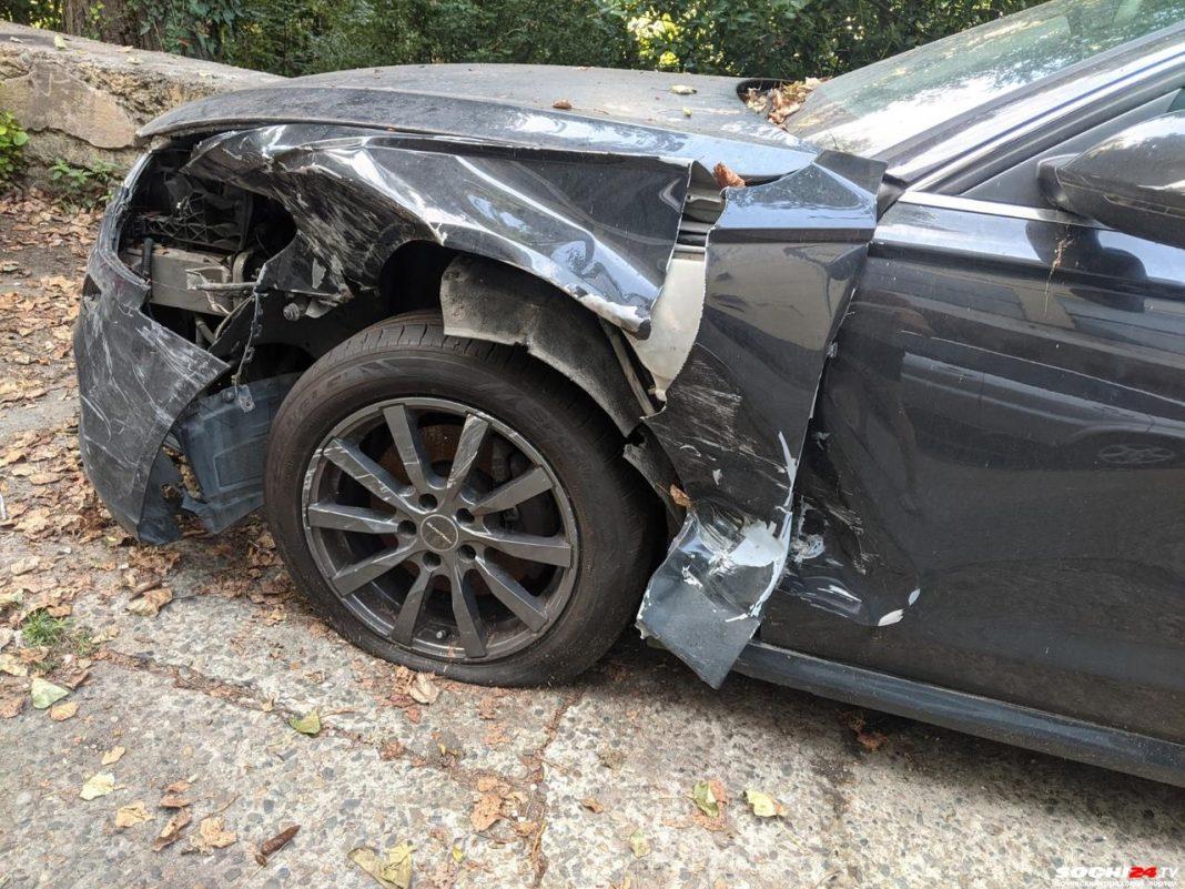 Радуйся, что не прикопали: ДТП в Абхазии плачевно закончилось для россиянина