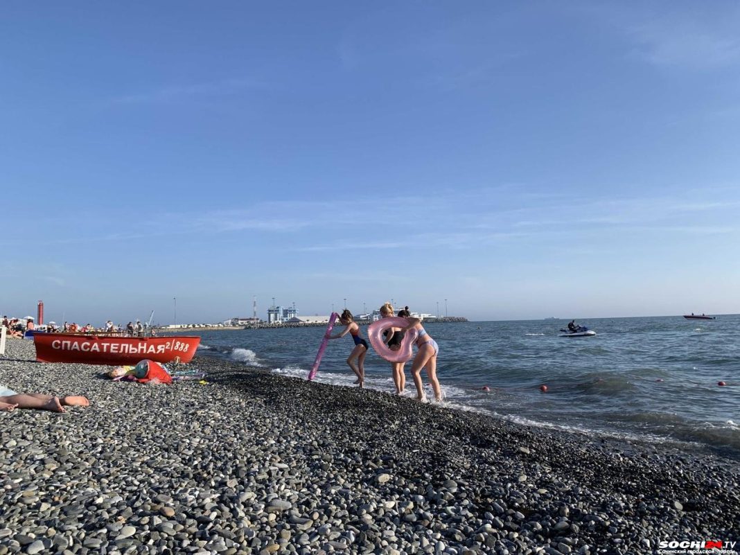 В Абхазии предлагают штрафовать полуголых туристок