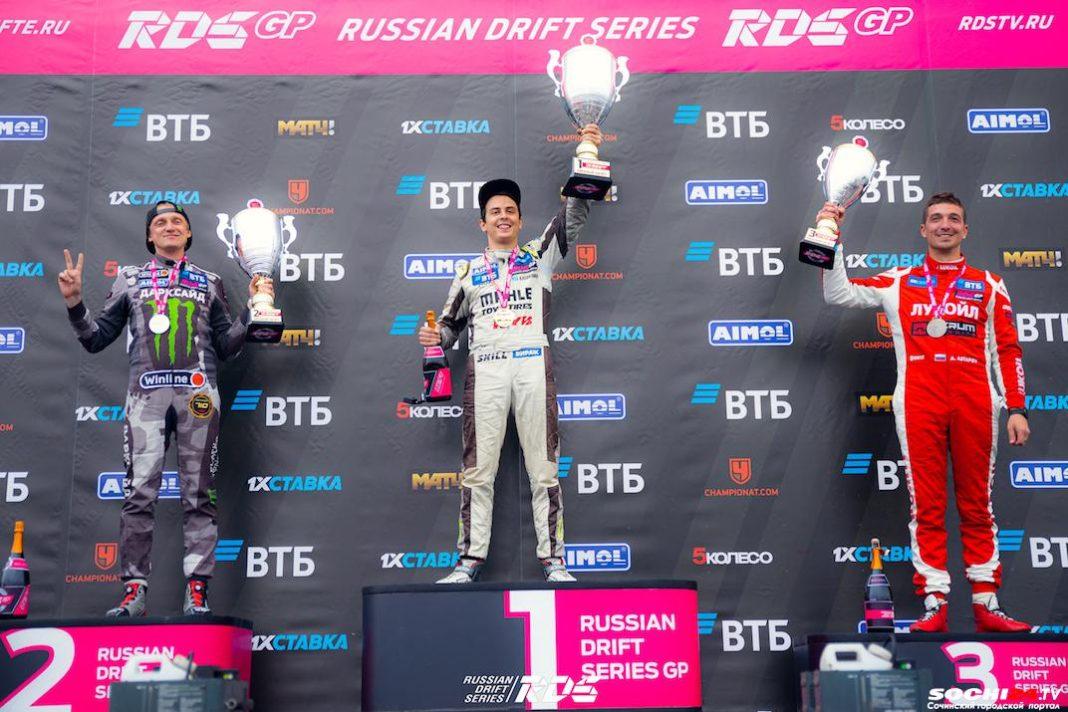 Тренировался на «серпантине»: гонщик из Сочи выиграл этап российской дрифт-серии в Москве