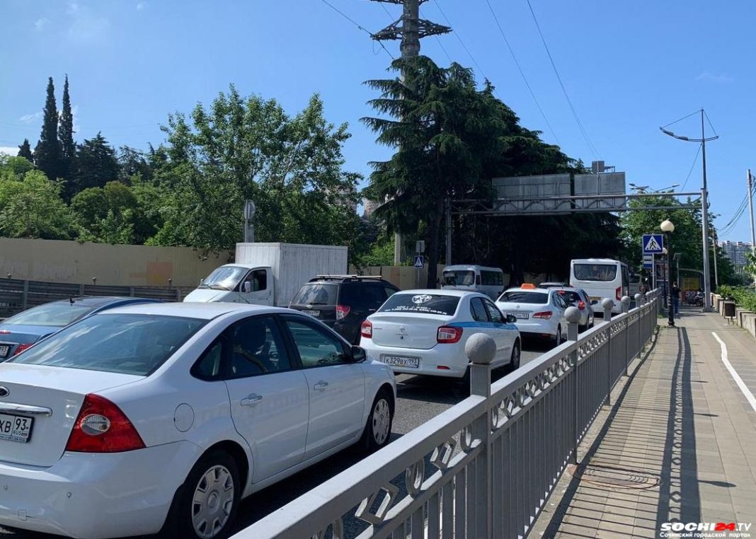 Мужчина «кинул» таксиста на 10 тысяч рублей за поездку в Сочи