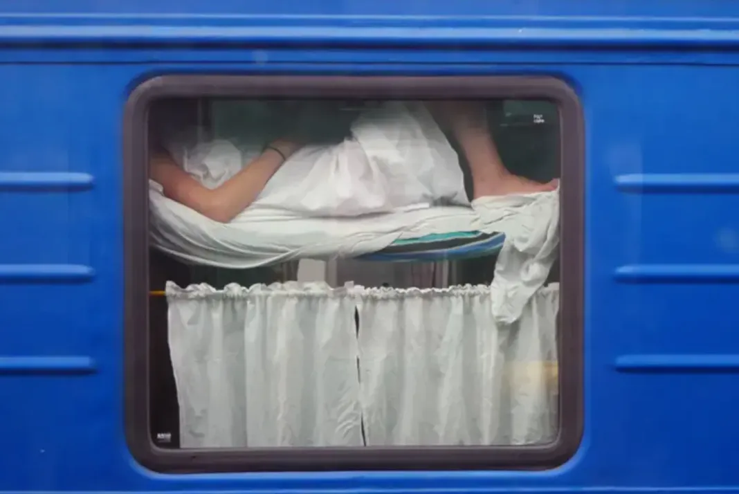 На «бархатный сезон» РЖД увеличит число поездов к морю