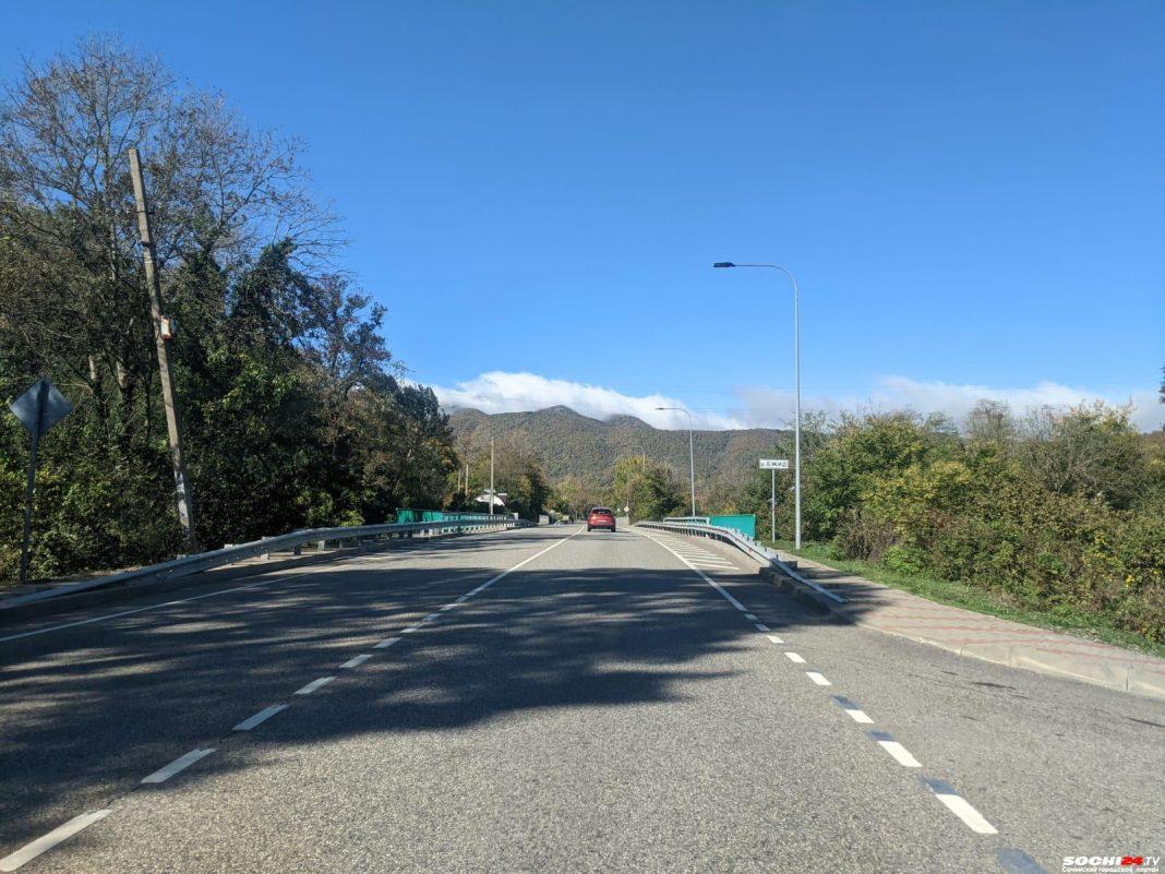 Будто Апокалипсис: пустынная дорога к морю поразила автотуристов