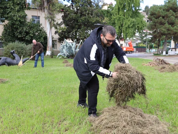 Сотрудники водоканала Сочи приняли активное участие в общегородском субботнике