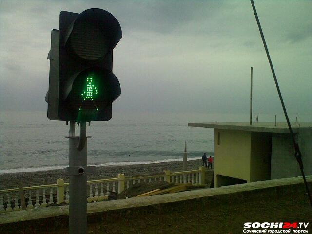 Внимание водители: новый сигнал светофора официально закрепили в ПДД